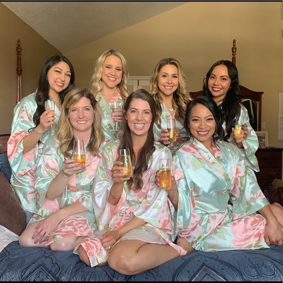 Elegant Satin Bridal Robe - Picture 8 of 8